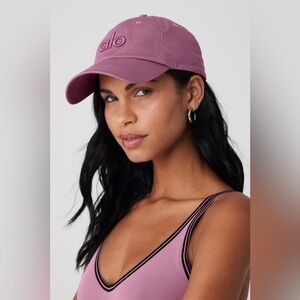 ALO YOGA | ✨NEW✨ Off-Duty Cap in Soft Mulberry